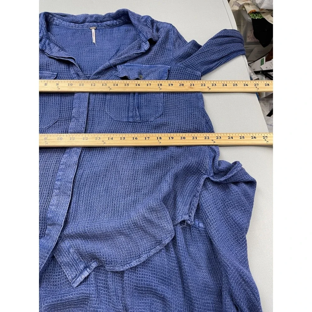 Free People Womens Shirt Large Blue Waffle Knit Tunic Top Button Front Oversized